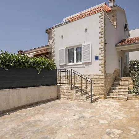 Ferienhaus Family Friendly House With A Swimming Pool Maslinica, Solta - 16782 *