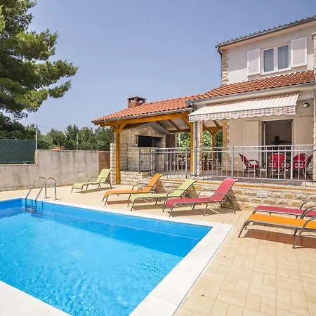 Ferienhaus Family Friendly House With A Swimming Pool Maslinica, Solta - 16782 *