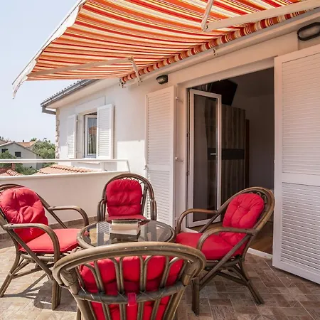 Family Friendly House With A Swimming Pool Maslinica, Solta - 16782 Ferienhaus *