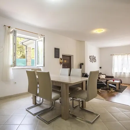Ferienhaus Family Friendly House With A Swimming Pool Maslinica, Solta - 16782