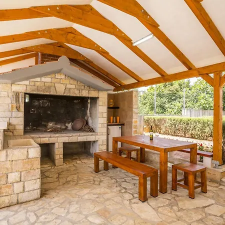 Ferienhaus Family Friendly House With A Swimming Pool Maslinica, Solta - 16782 Grohote